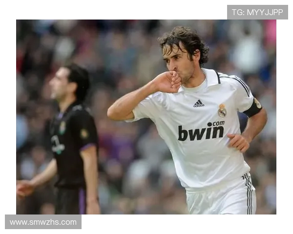 匈牙利足球明星的传奇之路与辉煌成就探秘